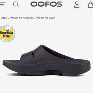 NWT Oofos Oomega Ooahh Women Black slide - Size 10